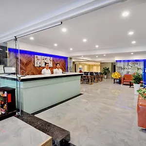 3* Hotel Golden Lotus